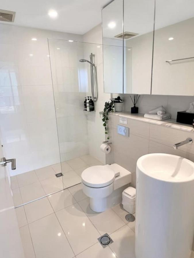 29th Floor Oracle Tower 2 Stunning Ocean And Views Apartment