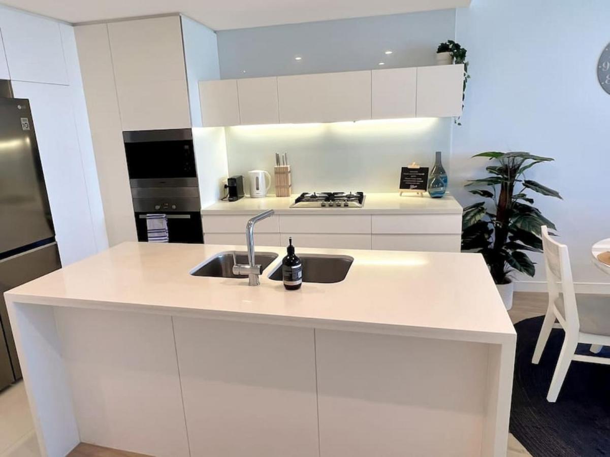 Apartment 29th Floor Oracle Tower 2 Stunning Ocean And Views *
